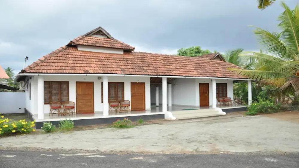 CRUISE N LAKE KUMARAKOM